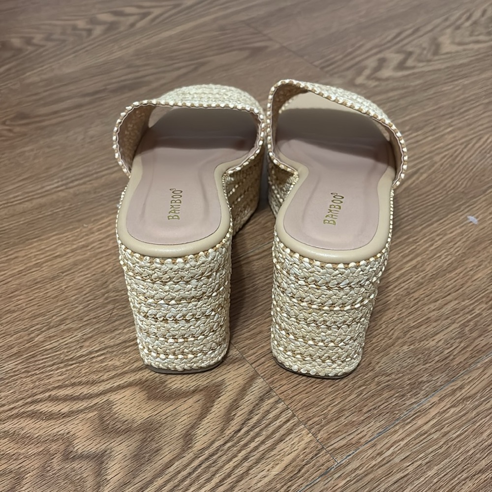 Sandals - Picture 4 of 4